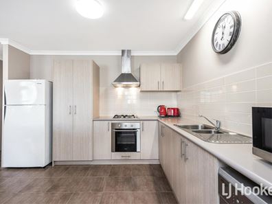 4/15 May Street, Gosnells WA 6110