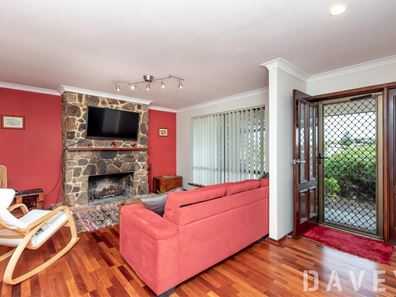 12 Jason Place, Padbury WA 6025