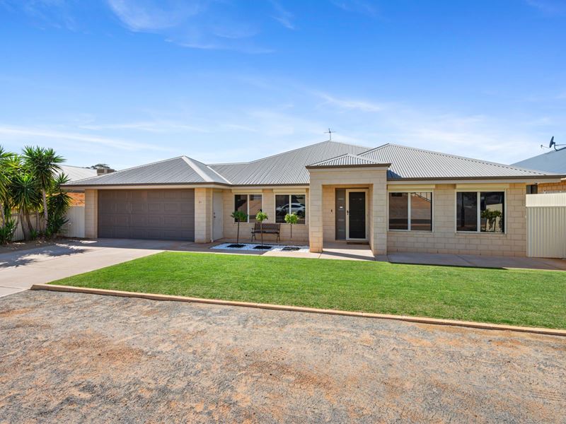 30 Tindals Crescent, Hannans WA 6430