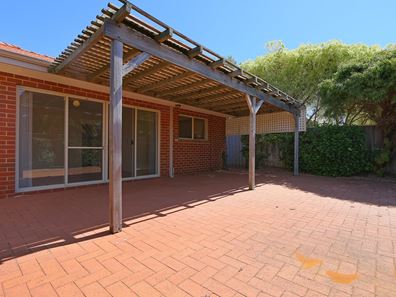 2/8 Fallow Crescent, Spearwood WA 6163