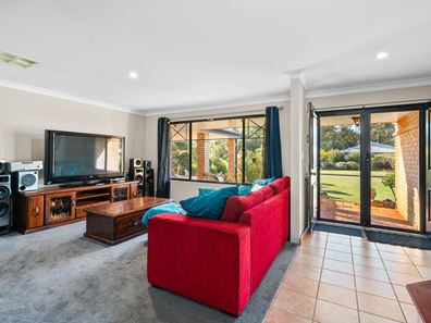 13 Finch Mews, Serpentine WA 6125