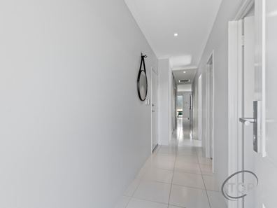 26 Bronzite Road, Treeby WA 6164