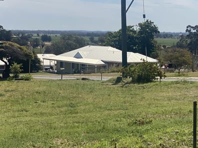 17 SCHOOL ROAD, Yarloop WA 6218