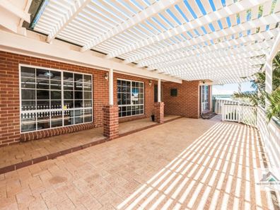 33 Seaview Boulevard, Wandina WA 6530