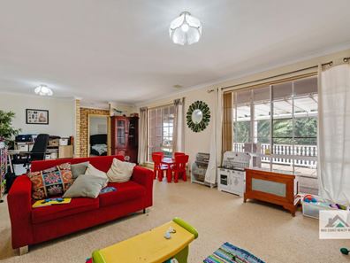 33 Seaview Boulevard, Wandina WA 6530