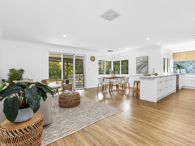 11 Poynter Drive, Duncraig