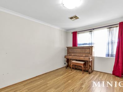 356 Sultana Road East, Forrestfield WA 6058