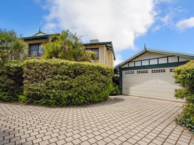 2/123 Robert Street, Como WA 6152