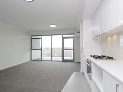 204/21 Malata Crescent, Success WA 6164