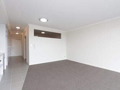 204/21 Malata Crescent, Success WA 6164