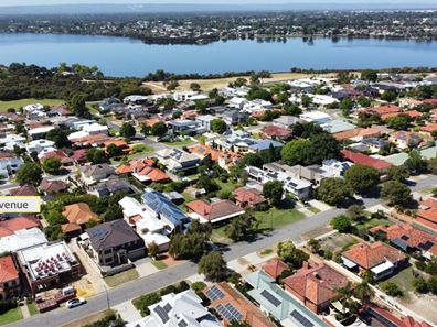 2 Klem Avenue, Salter Point WA 6152