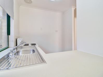 6/14 Hawkins Street, Rockingham WA 6168