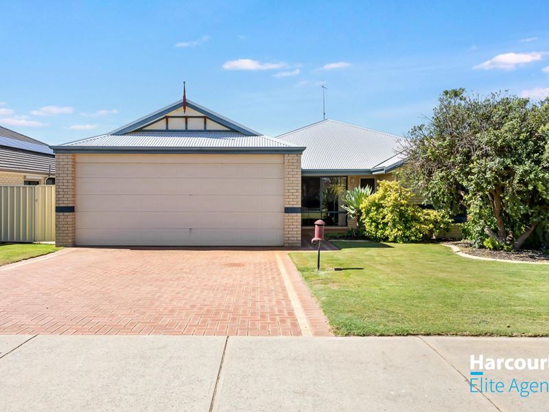 57 Crystaluna Drive, Golden Bay
