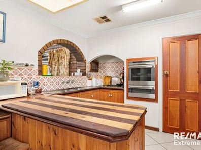 3 Armstrong Road, Wilson WA 6107