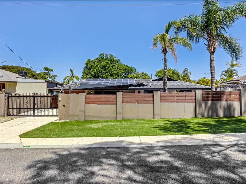 4 Ninnis Place South, Hillarys