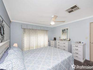 29 Madeira Turn, Byford WA 6122