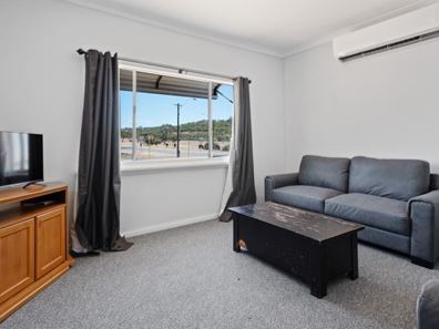 2 Spring Street, Mingenew WA 6522