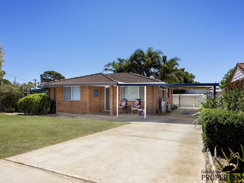 73 Chapman Valley Road, Waggrakine WA 6530