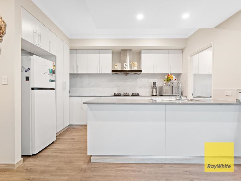12 Sandon Road, Thornlie WA 6108