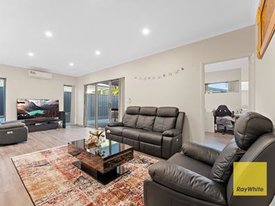 12 Sandon Road, Thornlie WA 6108