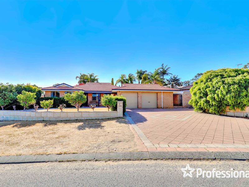 30 Peregrine Drive, Kingsley WA 6026