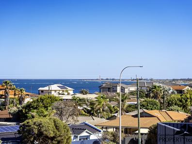 4 Ti-Tree Street, Wandina WA 6530