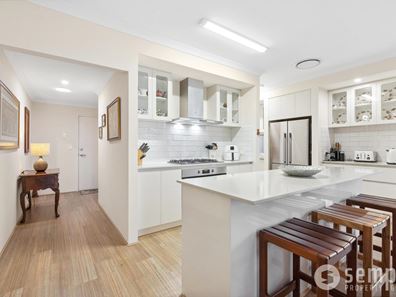 40 Citrine Street, Treeby WA 6164