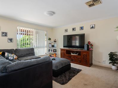 12A Tindals Crescent, Hannans WA 6430