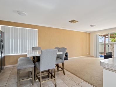 12A Tindals Crescent, Hannans WA 6430
