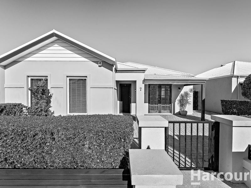 7 Pacifica Way, Dudley Park WA 6210