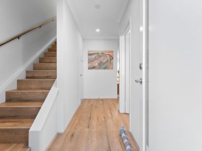 4 Yering Lane, Harrisdale WA 6112