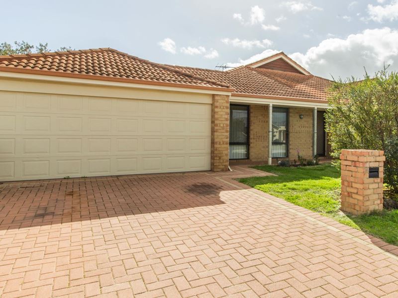 14 Sunco Pde, Canning Vale WA 6155