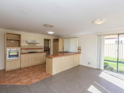 14 Sunco Pde, Canning Vale WA 6155
