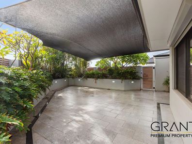 51 Jackadder Avenue, Hammond Park WA 6164