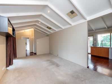 30 Aerolite Way, Beldon WA 6027