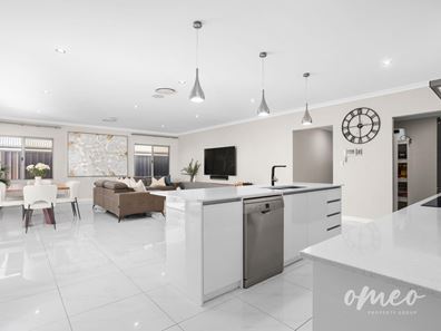 69 Bartram Road, Success WA 6164