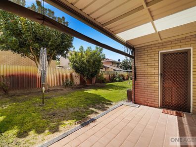 2/58 Pollard Street, Glendalough WA 6016