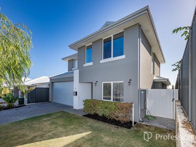 4 Penshell Street, Jindalee WA 6036