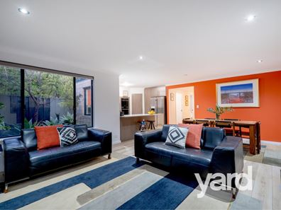 2/51 Mengler Ave, Claremont WA 6010
