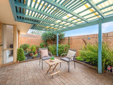3/5 Westbury Crescent, Bicton WA 6157
