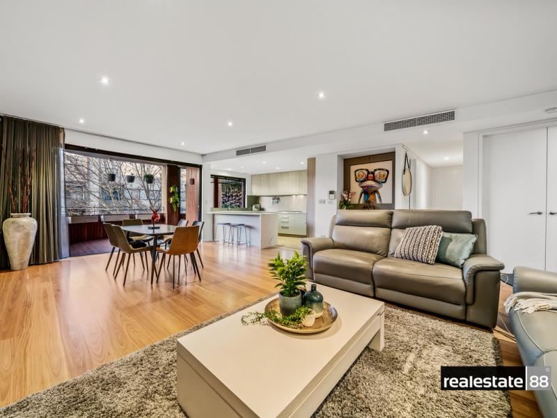 4/33 Royal Street, East Perth