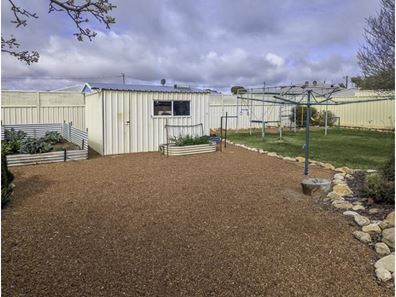 9 Cruickshank Road, Mukinbudin WA 6479