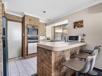 10 Cotter Place, Hannans WA 6430