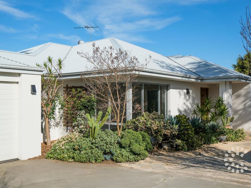 24A Lee Avenue, Hilton WA 6163