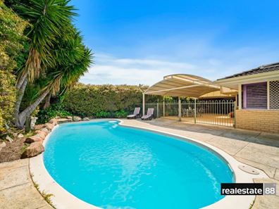 8 Ivythorne Grove, Kiara WA 6054