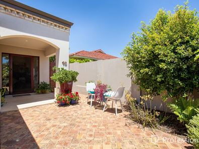 10A Koolyanga Road, Mullaloo WA 6027