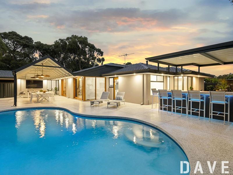 9 Gascoyne Avenue, Woodvale WA 6026