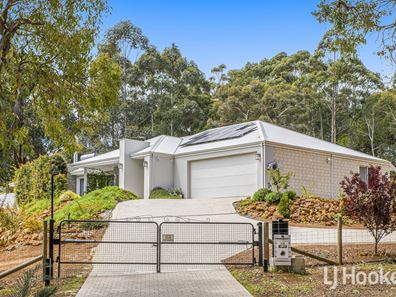 112 Heritage Drive, Roleystone WA 6111