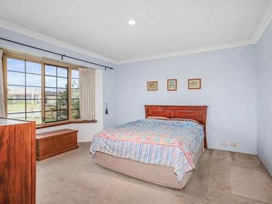13 Monarch Court, Thornlie WA 6108