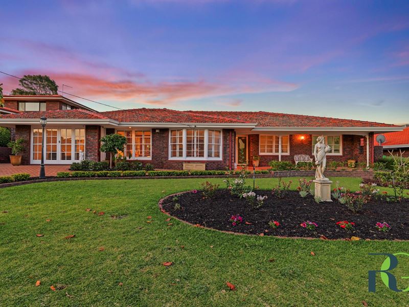 11 Melview Court, Melville WA 6156